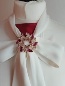 Broszka okrągła korona księżycowy blask Fuksja - 1