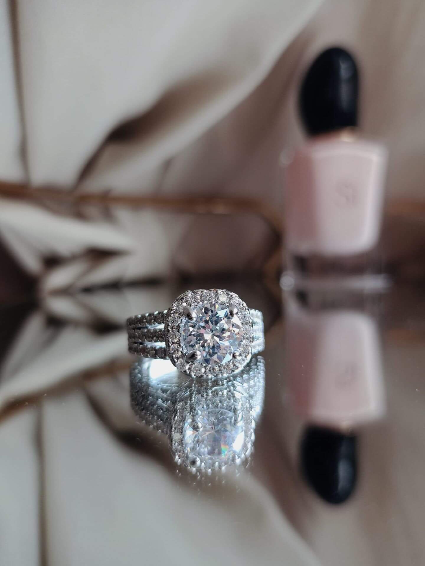 Pierścionek bogato zdobiony kamieniami silver 1