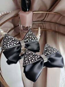 Broszki do butów z cyrkoniami – elegancja i blask w każdym kroku - 1