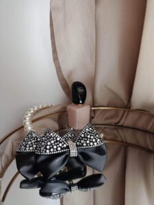 Broszki do butów z cyrkoniami – elegancja i blask w każdym kroku - 3