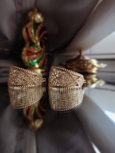 Kolczyki koła – ponadczasowa elegancja do każdej stylizacji - 1