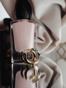 Kolczyki kwiatki – romantyczny dodatek do każdej stylizacji - czarny - 1