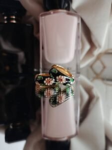 Kolczyki kwiatki – romantyczny dodatek do każdej stylizacji - czarny - 2