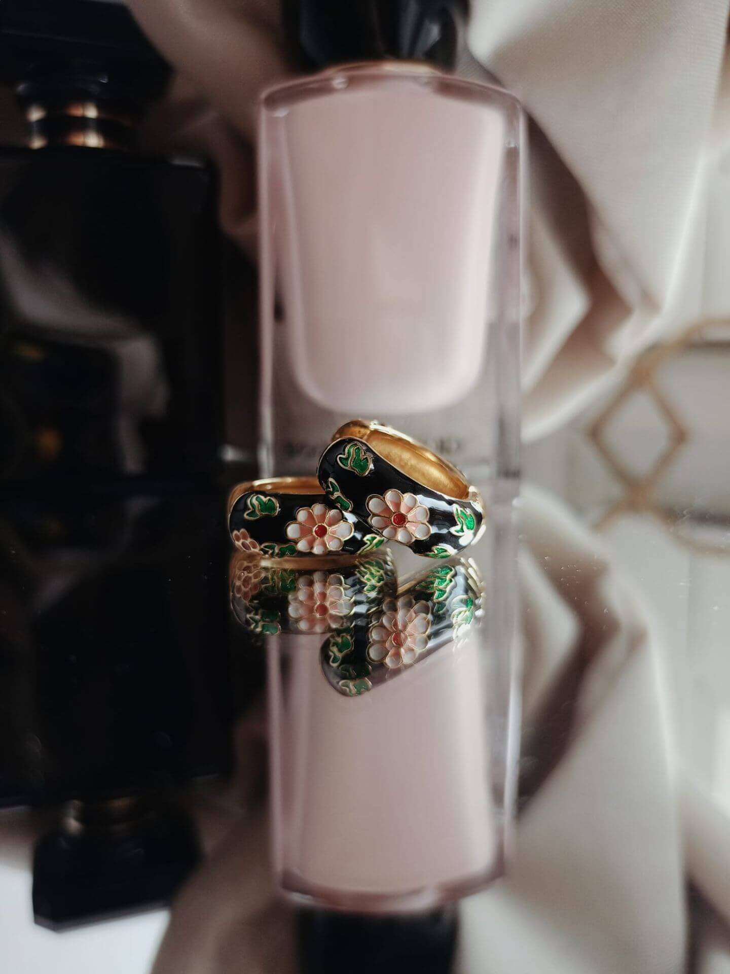 Kolczyki kwiatki – romantyczny dodatek do każdej stylizacji - czarny - 2