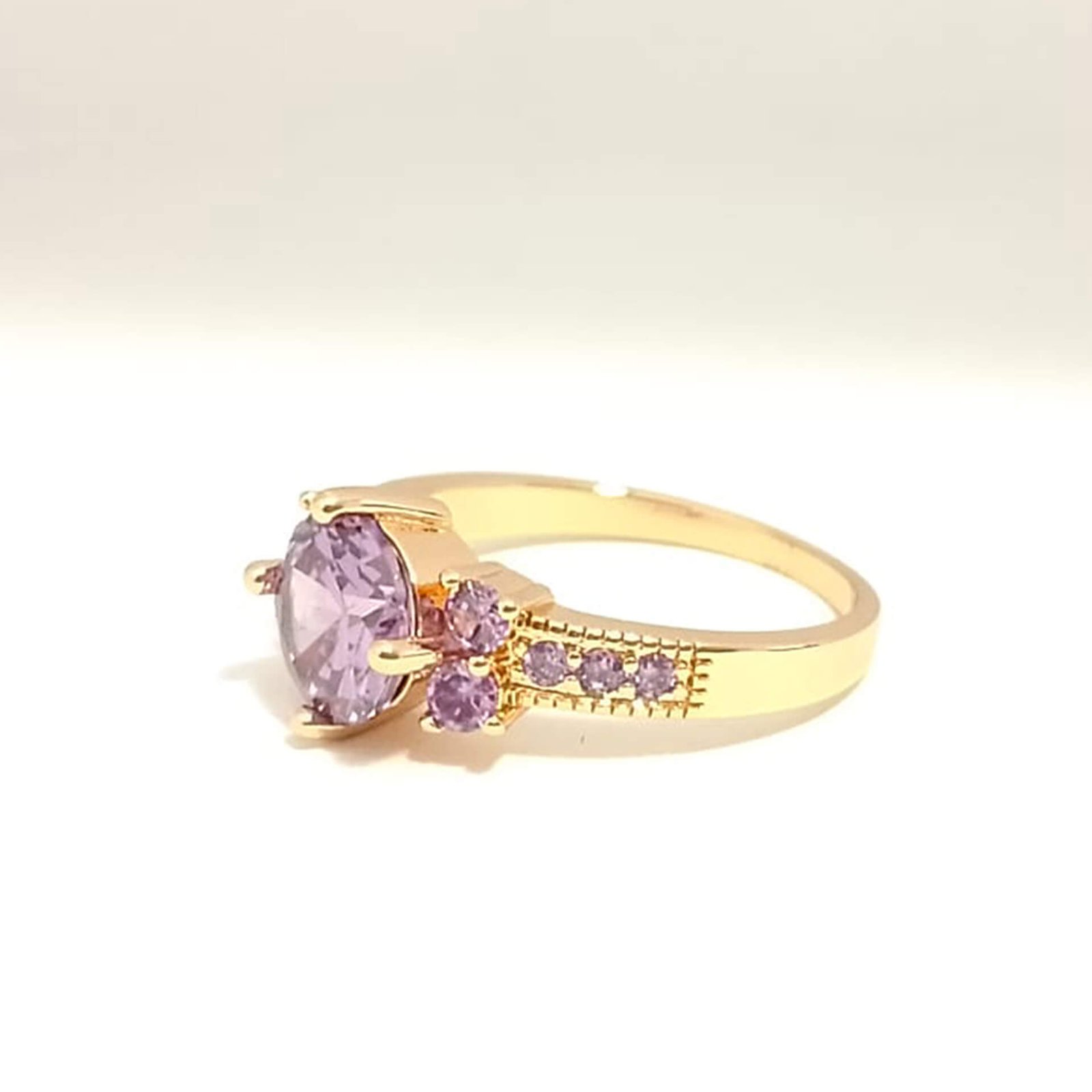 Pierścionek damski – subtelny dodatek do każdej stylizacji - Pierścionki - Maryam Prinz